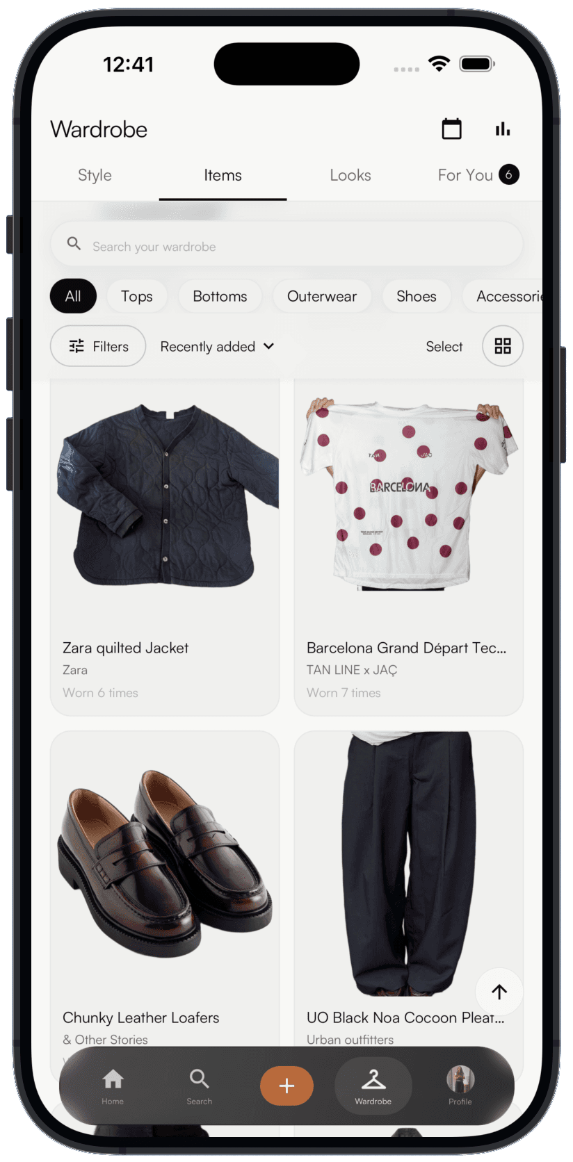 The wardrobe in Dressa: a jacket, a T-shirt, loafers and trousers already owned